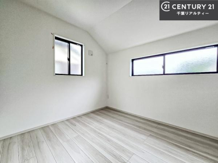 q |oȂ́Aql̂ƂĂSłI
[Xy[X[Ă̂ŎU炩TbƕЕt܂I