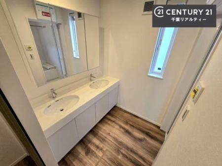 ʑEʏ X^CbVŃIVȐʑIgȂ𐮂ʏ́A厖łI̐̂镵͋CoIC悭g܂B