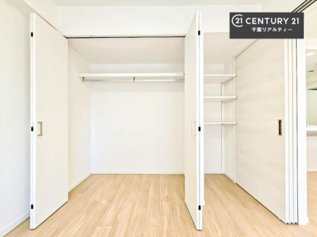 [ Ղ̎[Xy[XŁA炵萮Z܂BƑ̉וꂢɕЕtAKɉ߂܂B