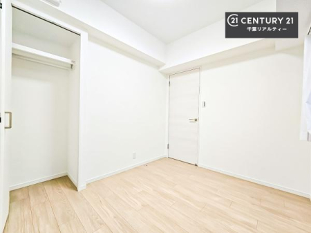 q [Xy[XĂ܂IXbLڂ鎖ł܂ˁB
ƋI΂ȂVvȃfUCׁ̈AƋI΂Cɓ̋ԍ肪łłˁB