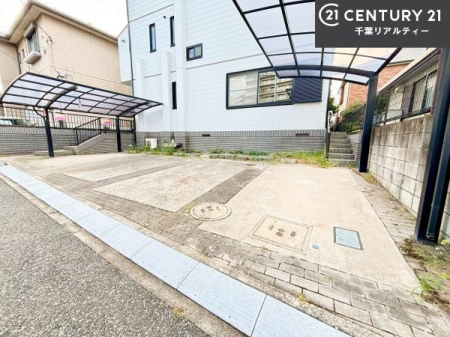 ԏ ԃXy[X4䕪܂IZJhJ[͂AoCN⎩]ԂȂǂuꏊɍ܂B