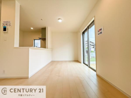 rO SnǂrO͉ƑRƏW܂܂BƑcR̎ԂłBƑƁAw[Ԃ߂łˁB邭JIȋԂłBydlz