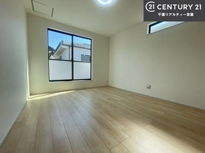 Q ydlzoRj[ɖʂĂmłB邭肪ACł܂INāAOɏoĔwLт[ċzǂ}邱ƂołˁI