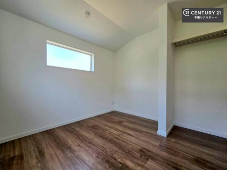 �q������ ���[�X�y�[�X�����Ă��܂��I�������X�b�L�����ڂ��鎖���ł��܂��ˁB
�Ƌ��I�΂Ȃ��V���v���ȃf�U�C���ׁ̈A�Ƌ��I�΂����C�ɓ���̋�ԍ�肪�ł������ł��ˁB