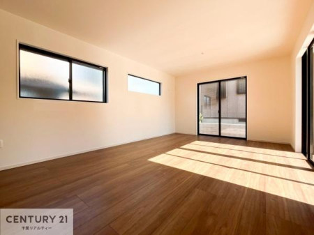 rO 傫ȑ炽Ղ̗z閾邢rOBĴ郊rOŉƑĉ났̎Ԃ߂܂B