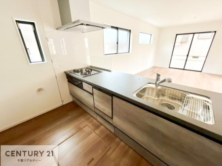 Lb` lC̑ΖʎVXeLb`̗pĂ܂IƑ̃R~jP[VRƑ݌vłB
qlɂڂ͂̂ŊłˁB[͂܂I