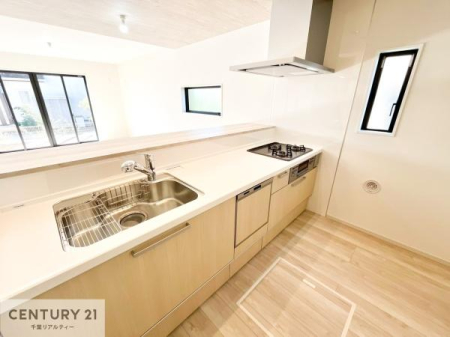 Lb` lC̑ΖʎVXeLb`̗pĂ܂IƑ̃R~jP[VRƑ݌vłB
qlɂڂ͂̂ŊłˁBLXgĉKɍƂi݂܂B