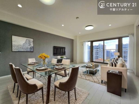 rO ƋCGp[XłBSnǂrO͉ƑRƏW܂܂BƑcR̎ԂłBƑƁAw[Ԃ߂łˁB邭JIȋԂłB