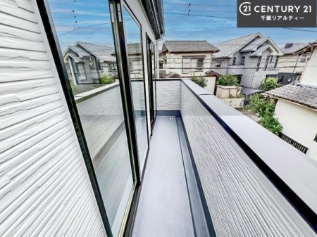 oRj[ zǍDȃoRj[łIꂽɂ͐nJIȎԂy߂܂B