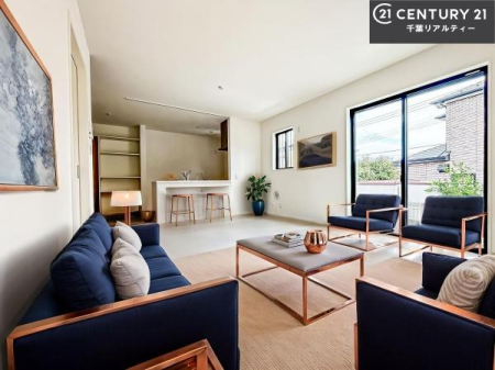 rO ƋCGp[XłBSnǂrO͉ƑRƏW܂܂BƑcR̎ԂłBƑƁAw[Ԃ߂łˁB邭JIȋԂłB