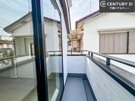 oRj[ zǍDȃoRj[łIꂽɂ͐nJIȎԂy߂܂B
