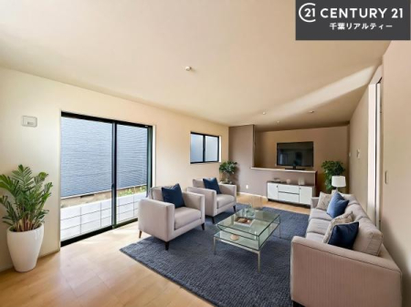 rO SnǂrO͉ƑRƏW܂܂BƑcR̎ԂłBƑƁAw[Ԃ߂łˁB邭JIȋԂłB