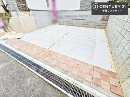 ԏ ԃXy[X2䕪܂IZJhJ[͂AoCN⎩]ԂȂǂuꏊɍ܂B