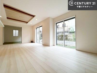 rO 傫ȑ炽Ղ̗z閾邢rOBĴ郊rOŉƑĉ났̎Ԃ߂܂BynwJÒz