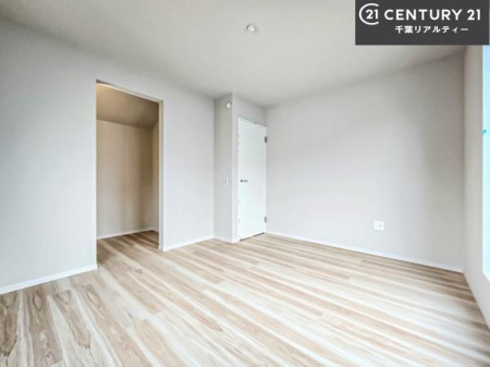 m VvɃfUCĂ邽߁AƋIт܂I
Cɓ̉ƋuĂ낰Ԃ邱Ƃł܂B