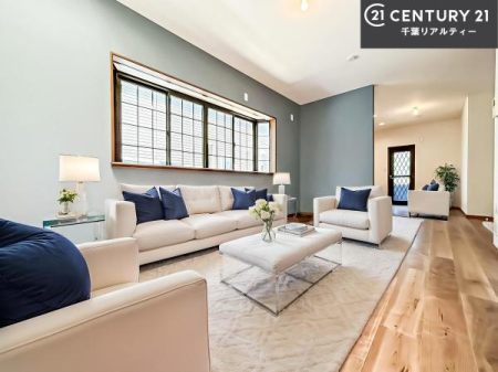 rO ƋCGp[XłBSnǂrO͉ƑRƏW܂܂BƑcR̎ԂłBƑƁAw[Ԃ߂łˁB邭JIȋԂłB