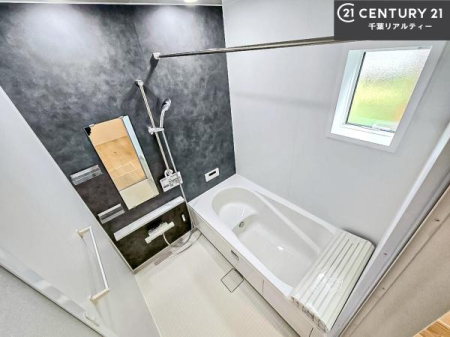  LXoXň̔tbVBL΂̂ŁAɂƐZ܂ˁĨoX^Cy݂ɂȂ܂B