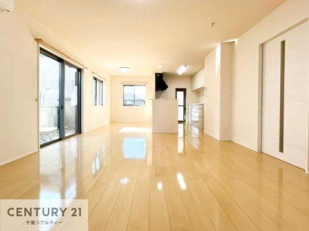 rO 傫ȑ炽Ղ̗z閾邢rOBĴ郊rOŉƑĉ났̎Ԃ߂܂B