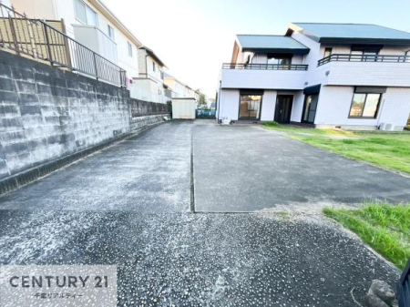 ԏ ԃXy[X10䕪܂IZJhJ[͂AoCN⎩]ԂȂǂuꏊɍ܂B