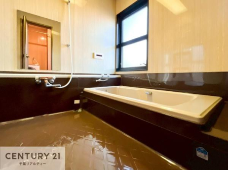  l͋̕C̃oX[́AVbNȃfUCŃoX^C[I
d撣Ă邲JɂD݂̓̓܂āAył݂Ă͂ł傤H