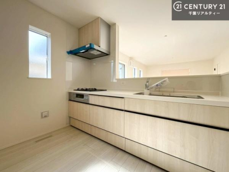 Lb` lC̑ΖʎVXeLb`̗pĂ܂IƑ̃R~jP[VRƑ݌vłB
qlɂڂ͂̂ŊłˁBLXgĉKɍƂi݂܂B