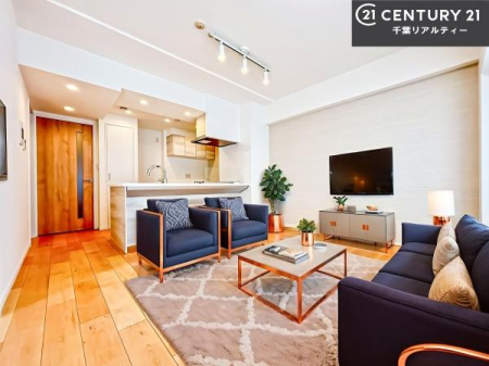 rO ƋCGp[XłB傫ȑ炽Ղ̗z閾邢rOBĴ郊rOŉƑĉ났̎Ԃ߂܂B