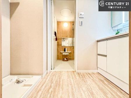 ʑEʏ gȂ𐮂ʏ́A厖łI̐̂镵͋CoIC悭g܂B