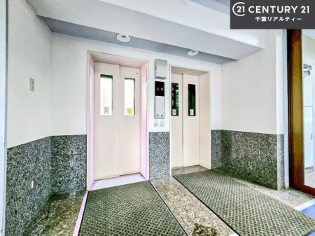 ̑p Gx[^[̃}VŁAdוxr[J[̈ړKB̐X[YɂȂ܂B