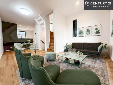 rO ƋCGp[XłBĴLXLDKI\t@[_CjOe[uuĂɂȂȂ̂ŉKɉ߂܂I
R~jP[V₷rOłI