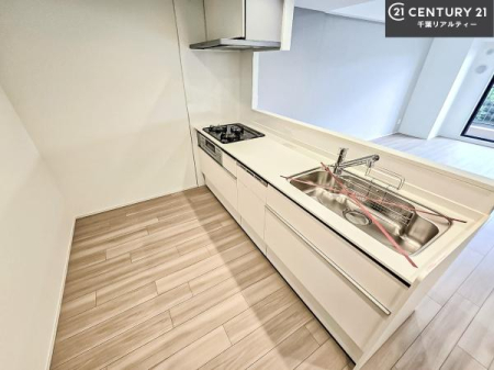 Lb` lC̑ΖʎVXeLb`̗pĂ܂IƑ̃R~jP[VRƑ݌vłB
qlɂڂ͂̂ŊłˁB[͂܂I