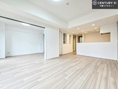 rO SnǂrO͉ƑRƏW܂܂BƑcR̎ԂłBƑƁAw[Ԃ߂łˁB邭JIȋԂłB