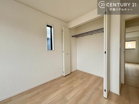 �m�� �S�����Ɏ��[�X�y�[�X�����Ă��܂��I�X�b�L�����ڂ��鎖���ł��܂��ˁB
�Ƌ��I�΂Ȃ��V���v���ȃf�U�C���ׁ̈A�Ƌ��I�΂����C�ɓ���̋�ԍ�肪�ł������ł��ˁB