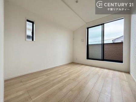 �m�� �o���R�j�[�ɖʂ��Ă���m���ł��B���邭�����肪����A���C����������ł��܂��I���N���āA�O�ɏo�Ĕw�L�т����[�ċz�����ǂ������}������邱�Ƃ��ł��܂��B