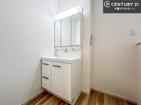 ʑEʏ Oʋdl̐ʏ́AgȂ݂₷I͎[ɂȂĂ܂BhC[₨ϓЕt̂ŐʑXbLƌ邱Ƃo܂I