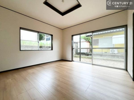 rO 傫ȑ炽Ղ̗z閾邢rOBĴ郊rOŉƑĉ났̎Ԃ߂܂B