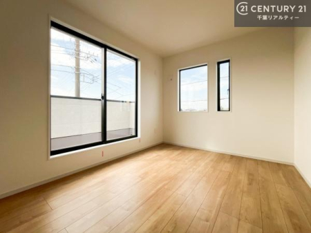 m oRj[ɖʂĂmłB邭肪ACł܂INāAOɏoĔwLт[ċzǂ}邱Ƃł܂B