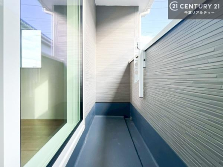 oRj[ zǍDȃoRj[łIꂽɂ͐nJIȎԂy߂܂B