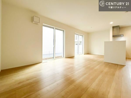 rO ؂ȉƑW܂邩炱LDKɂ͂肽B
qCɏ΂Ȃ瑖ĂpuLƂɂėǂvƎvuԂłB