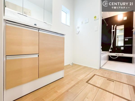 ʑEʏ t̖邢ʎłICɓւłĐɕۂƂł܂IRނ̂łς̎dオǂȂ܂ˁI