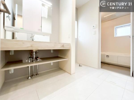 ʑEʏ gȂ𐮂ʏ́A厖łI̐̂镵͋CoIC悭g܂BLXXy[XłˁI