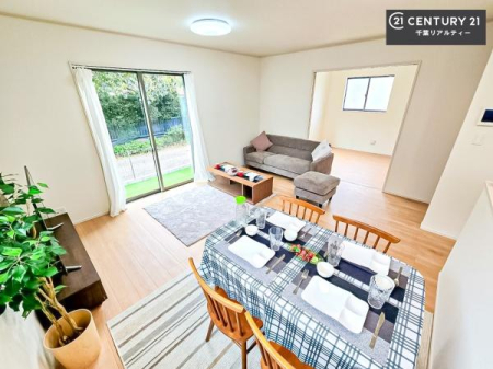 rO SnǂrO͉ƑRƏW܂܂BƑcR̎ԂłBƑƁAw[Ԃ߂łˁB邭JIȋԂłB