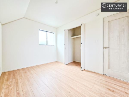 m VvɃfUCĂ邽߁AƋIт܂I
Cɓ̉ƋuĂ낰Ԃ邱Ƃł܂B