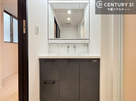 ʑEʏ X^CbVŃIVȐʑIgȂ𐮂ʏ́A厖łI̐̂镵͋CoIC悭g܂B