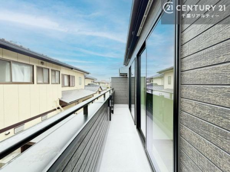 oRj[ zǍDȃoRj[łIꂽɂ͐nJIȎԂy߂܂B