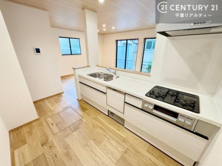 Lb` lC̑ΖʎVXeLb`̗pĂ܂IƑ̃R~jP[VRƑ݌vłB
qlɂڂ͂̂ŊłˁB[͂܂I