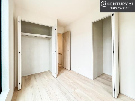 rOȊŐ VvɃfUCĂ邽߁AƋIт܂I
Cɓ̉ƋuĂ낰Ԃ邱Ƃł܂B