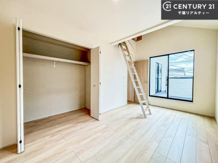 m VvɃfUCĂ邽߁AƋIт܂I
Cɓ̉ƋuĂ낰Ԃ邱Ƃł܂B