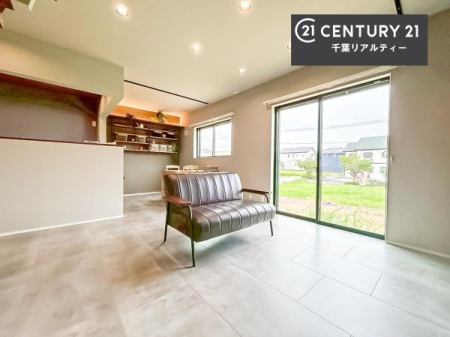 rO SnǂrO͉ƑRƏW܂܂BƑcR̎ԂłBƑƁAw[Ԃ߂łˁB邭JIȋԂłB