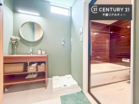 ʑEʏ X^CbVŃIVȐʑIgȂ𐮂ʏ́A厖łI̐̂镵͋CoIC悭g܂B