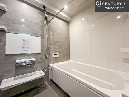  LXoXň̔tbVBL΂̂ŁAɂƐZ܂ˁĨoX^Cy݂ɂȂ܂B